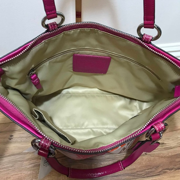 🌸Coach Signature Bag & Matching Pouch🌸 - Picture 6 of 8